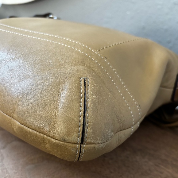 Vintage Coach Legacy Tan Leather Crossbody Bag with Silver Hardware - Picture 6 of 12